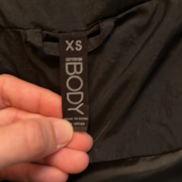 Black Puffy Coat - Picture 3 of 3